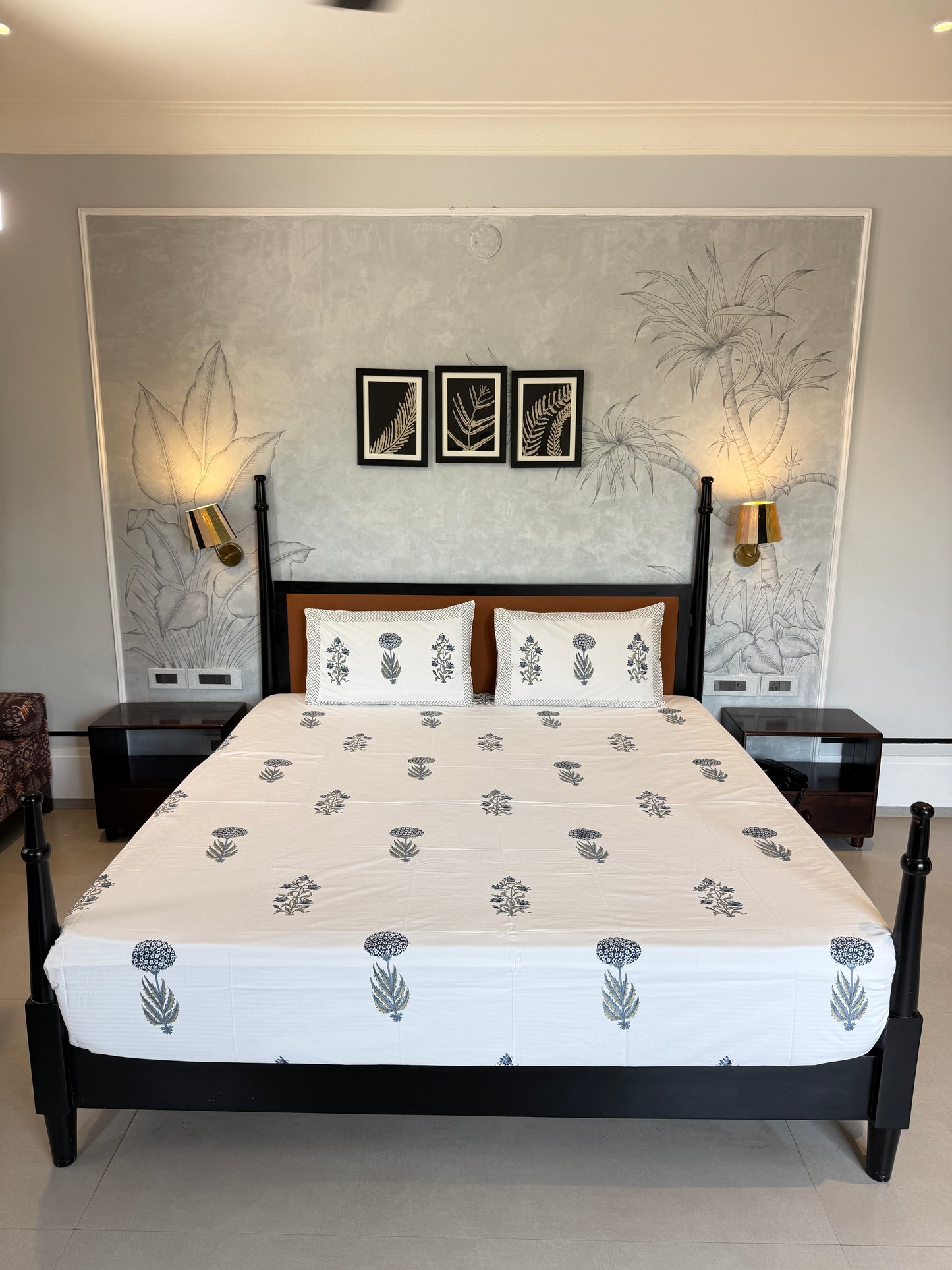 Blue Botanica HandBlock Queen Size Bedsheet Set with 2 Pillow Covers (90”*108”)
