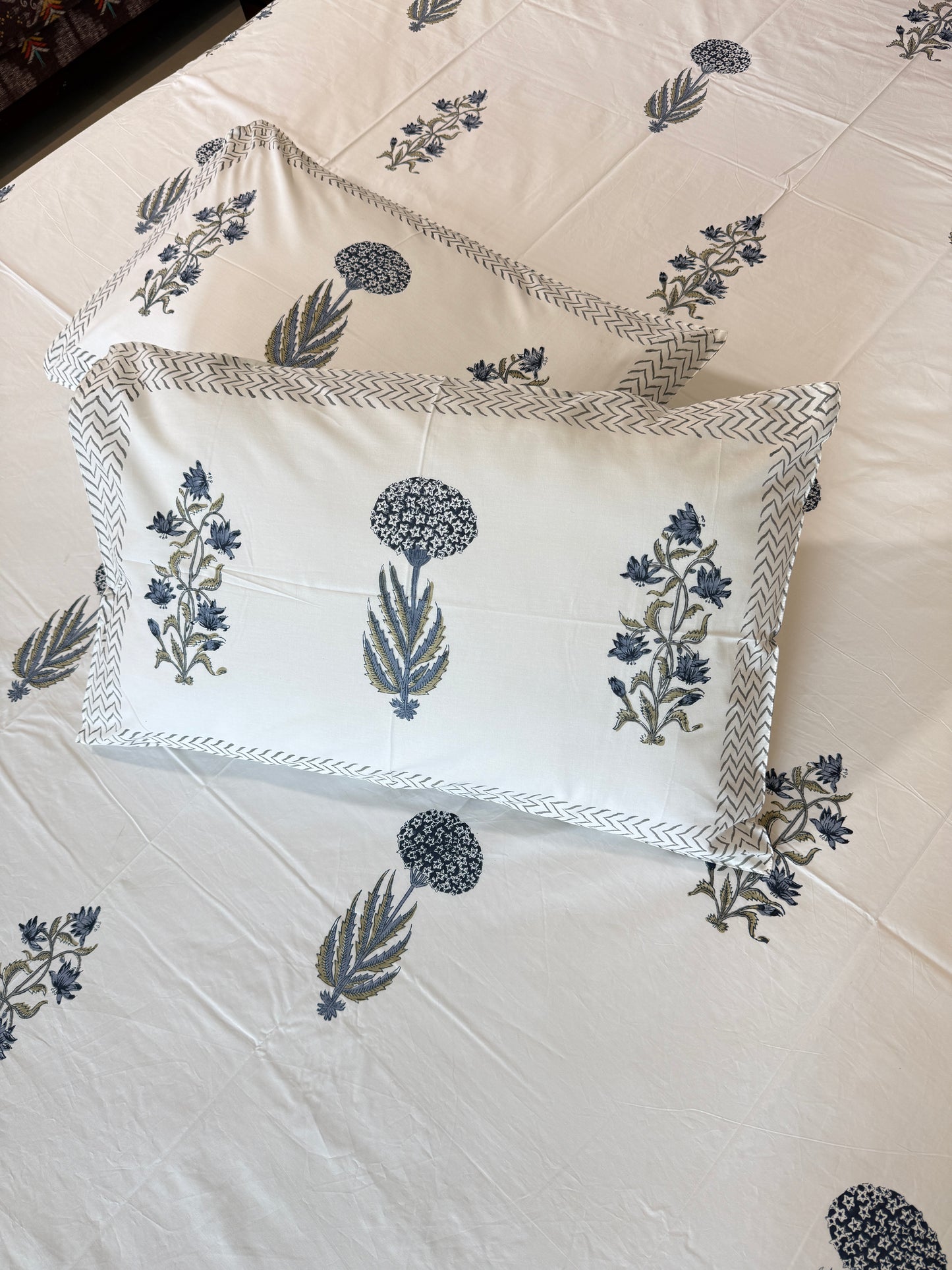 Blue Botanica HandBlock Queen Size Bedsheet Set with 2 Pillow Covers (90”*108”)