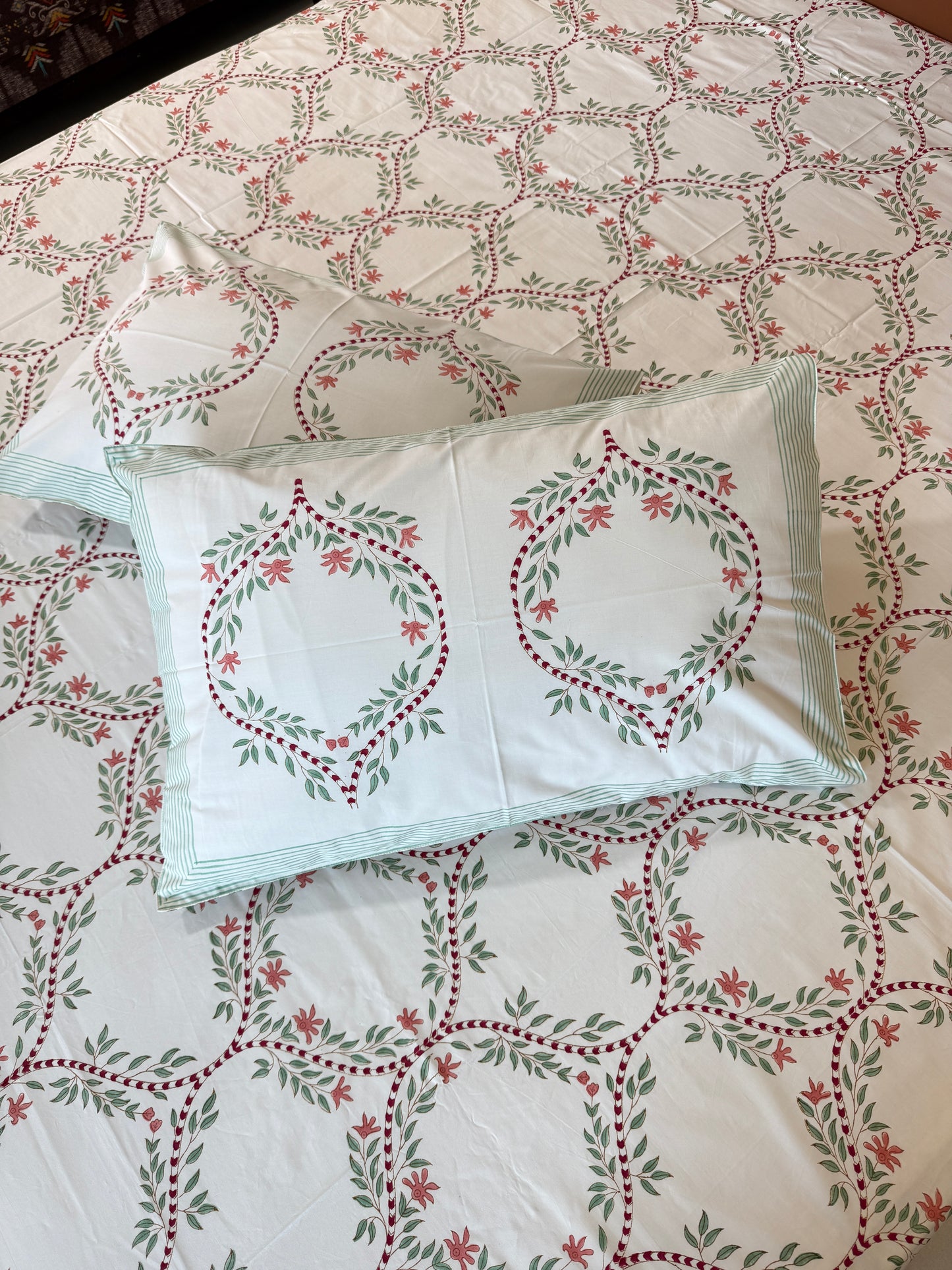 Nordic Nights HandBlock Queen Size Bedsheet Set with 2 Pillow Covers (90”*108”)