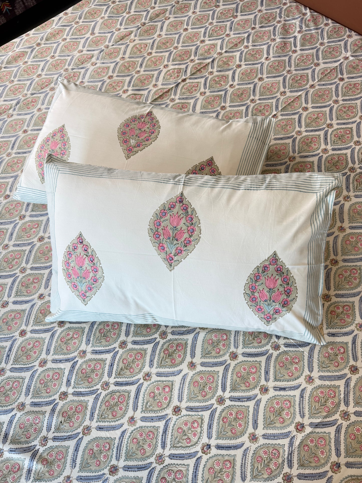 Heritage Medley HandBlock King Size Bedsheet with 2 Pillow Covers (108”*108”)