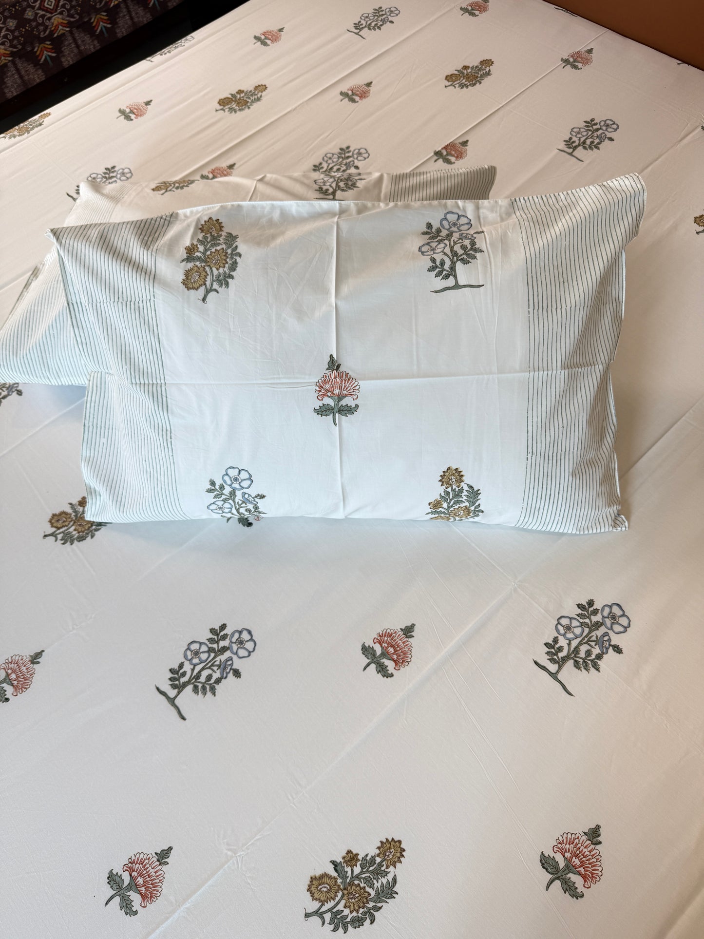 Botanical Bloom HandBlock King Size Bedsheet with 2 Pillow Covers (108”*108”)