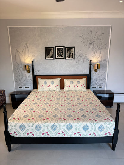 Blue Fern Harmony HandBlock King Size Bedsheet Set with 2 Pillow Covers (108”*108”)