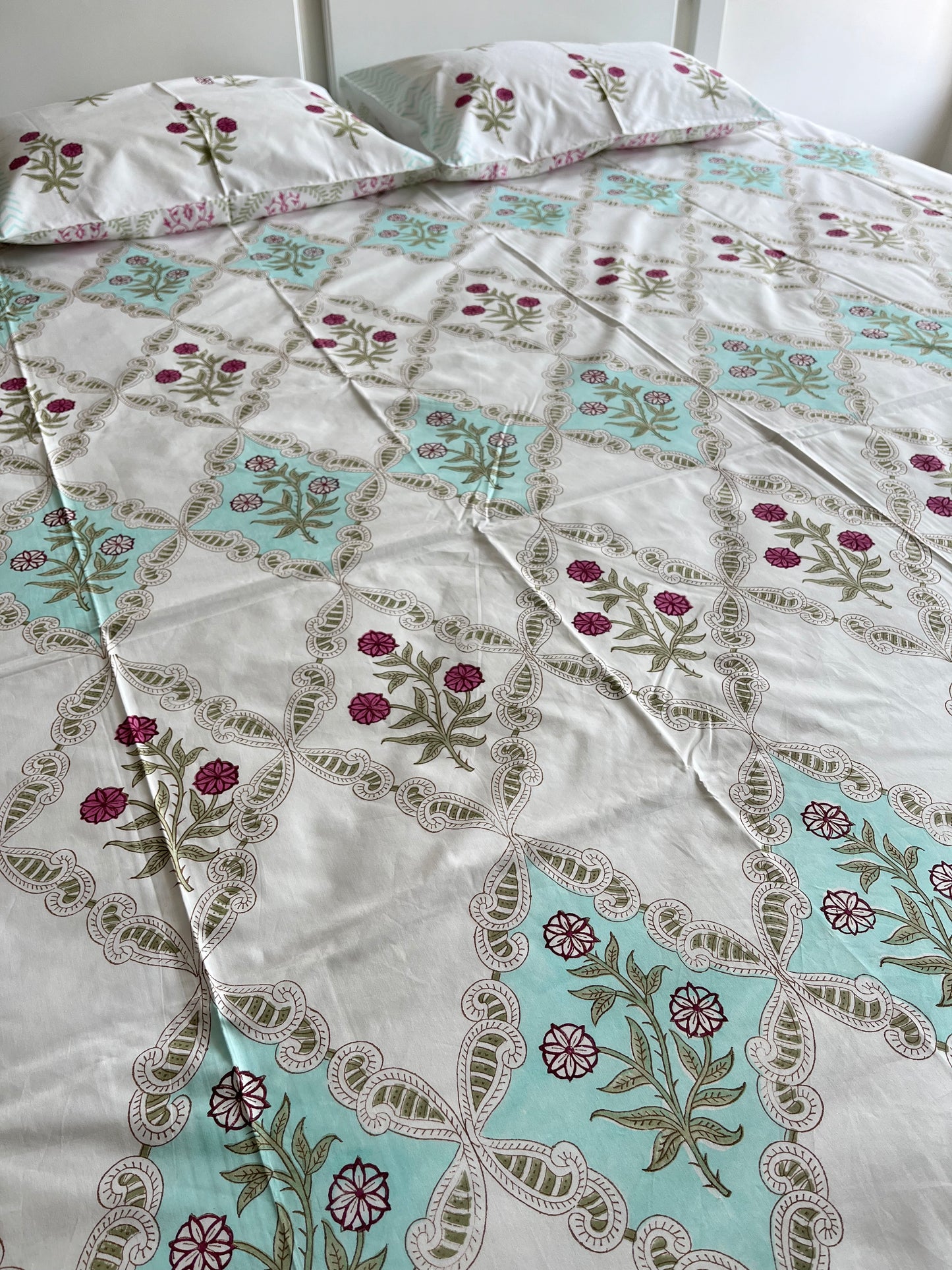 Enchanted Florals HandBlock King Size Bedsheet Set with 2 Pillow Covers (108”*108”)