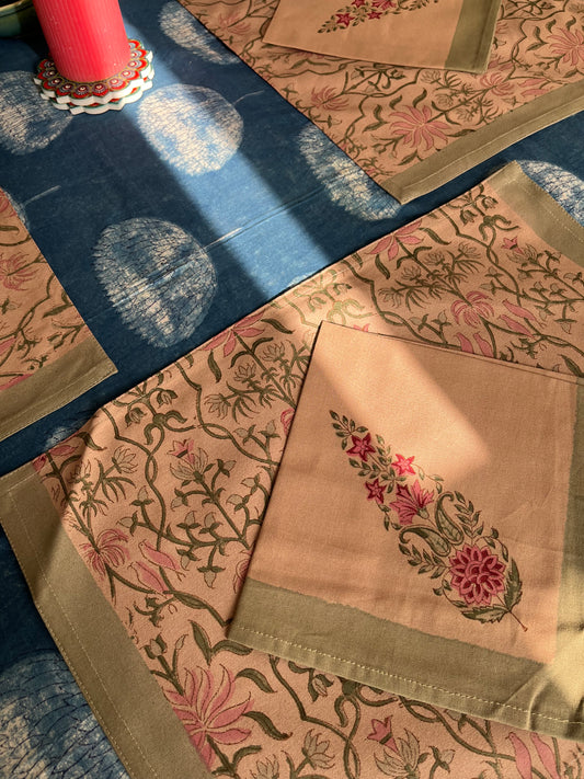 Vintage Charm HandBlock Dining Mat & Napkin Set of 6