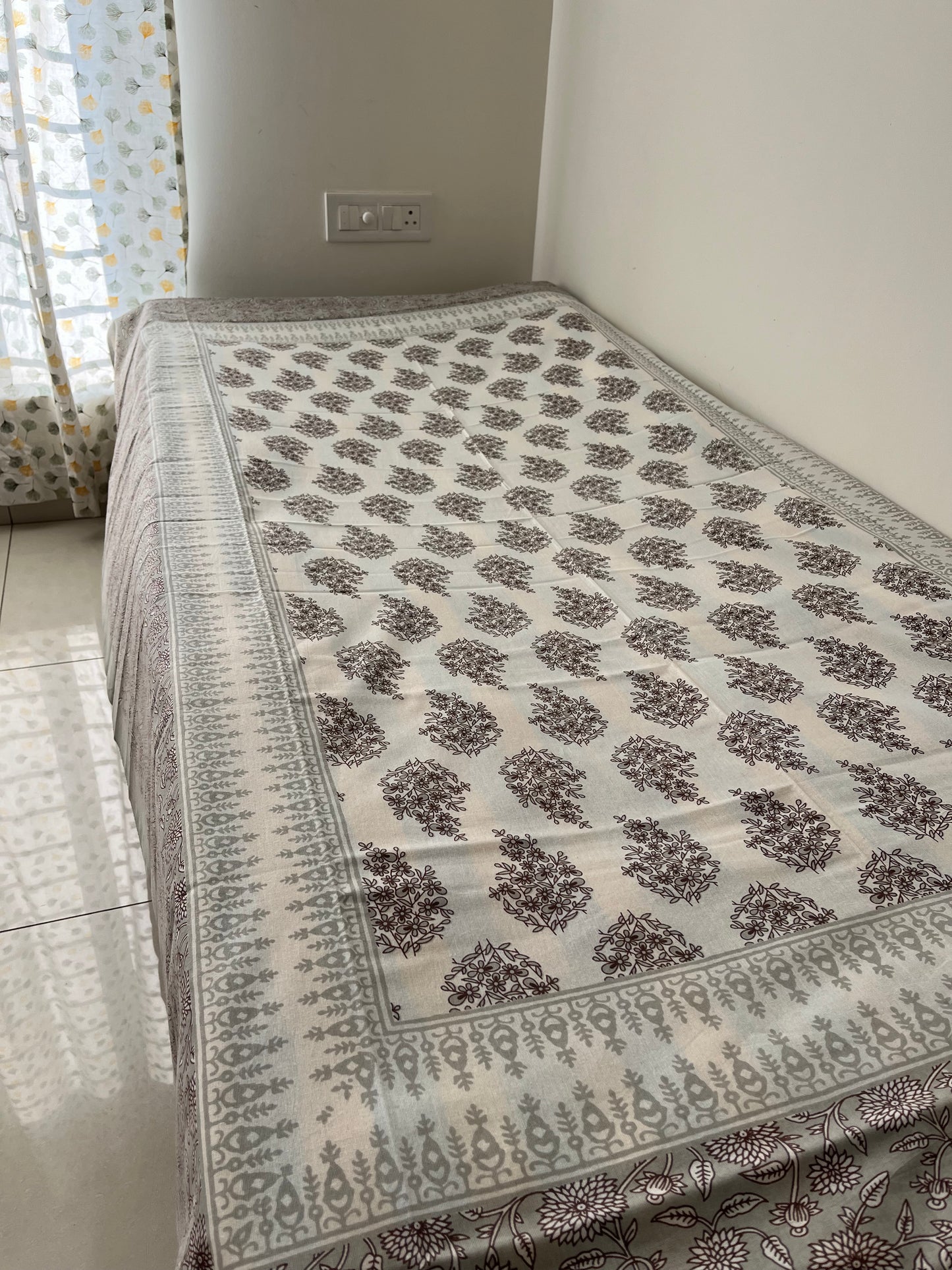 Floral Geometrical Single Bedsheet without Pillow Cover (60”*90”)