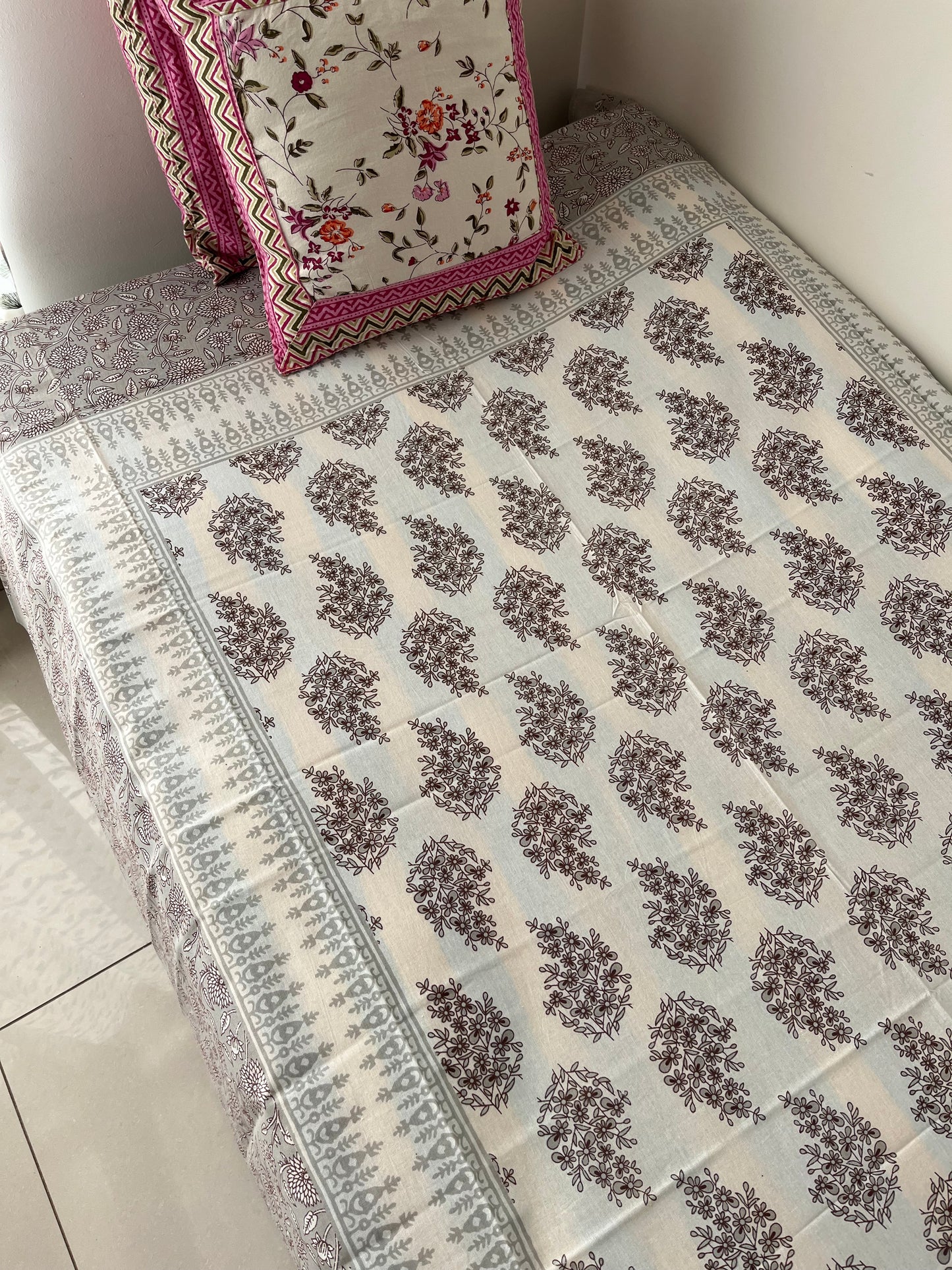 Floral Geometrical Single Bedsheet without Pillow Cover (60”*90”)