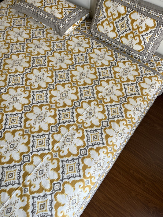 Geometric Golden Flower Cotton Queen Size Bedsheet with 2 Pillow Covers (90”*108”)