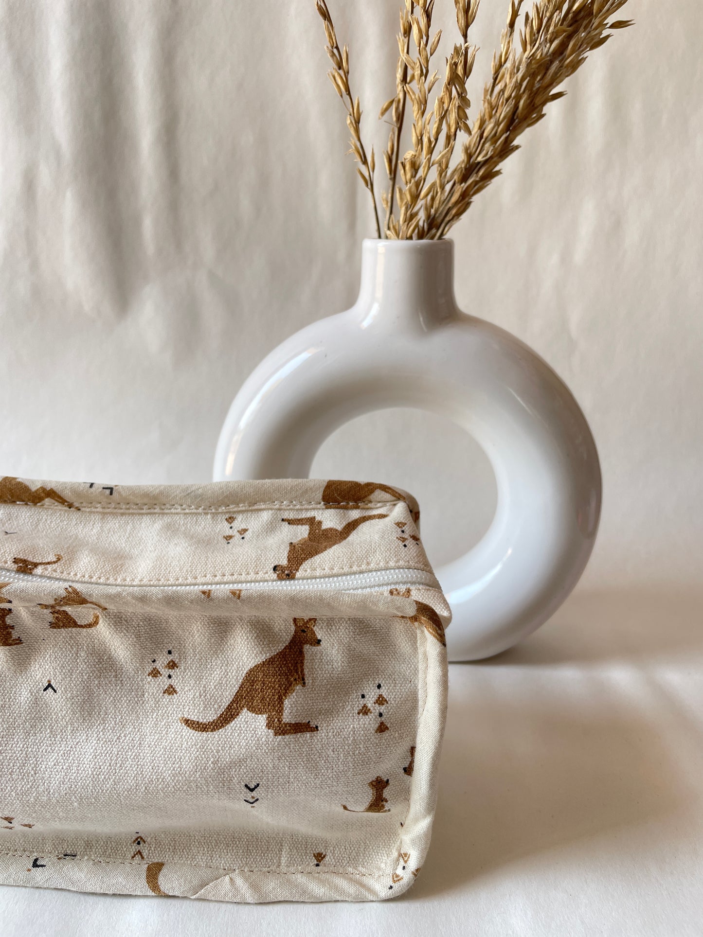 Kangaroo Cotton Canvas Box Pouch – Compact Storage with a Sharp Edge