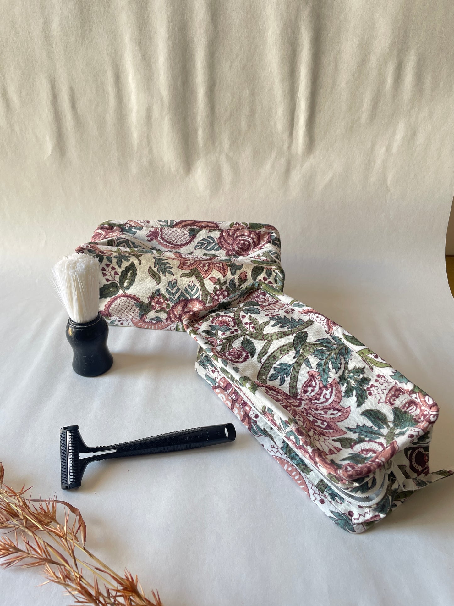 Multicolour Floral Cotton Canvas Box Pouch – Compact Storage with a Sharp Edgef