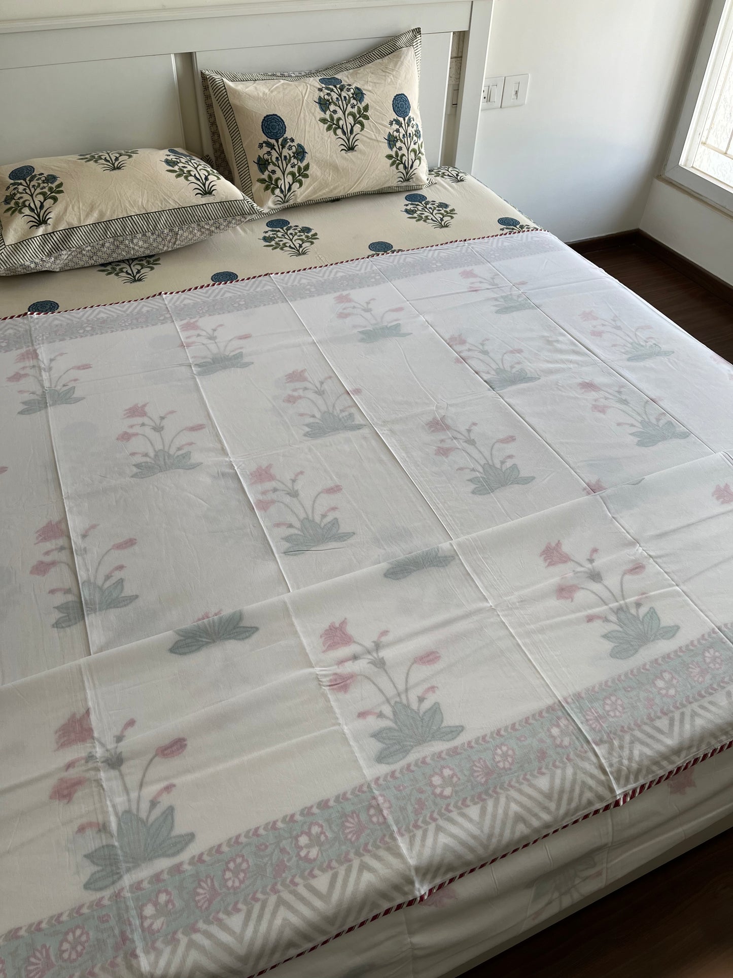 Pastel Floral Handblock 3D Mulmul Double Bed Dohar (90”*108”)