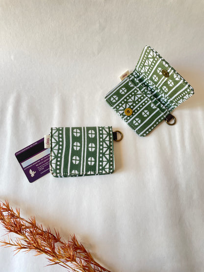 Tribal Geo Moss Card Wallet – Compact Security with a Touch of Tradition