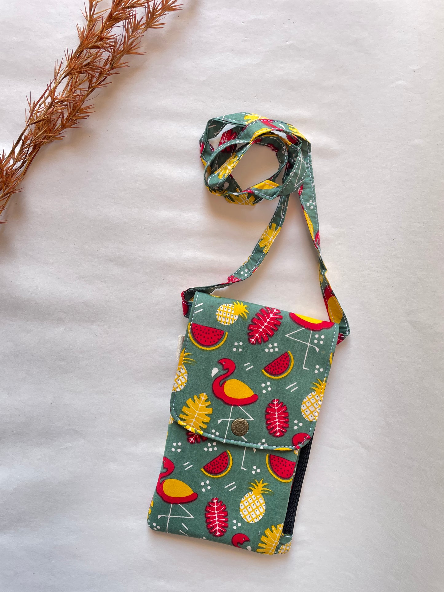 Summer Splash Mobile Sling – The Everyday Essential
