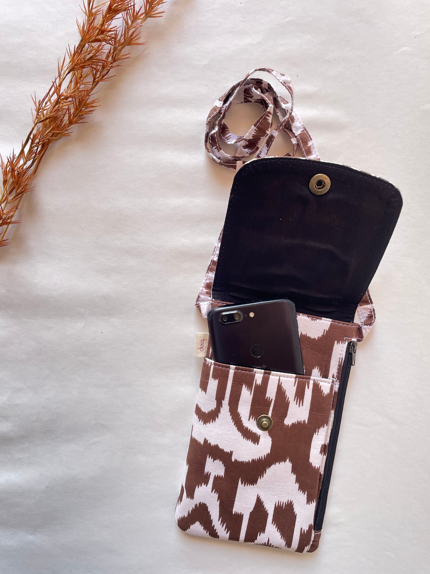 Tribal Drift Mobile Sling – The Everyday Essential
