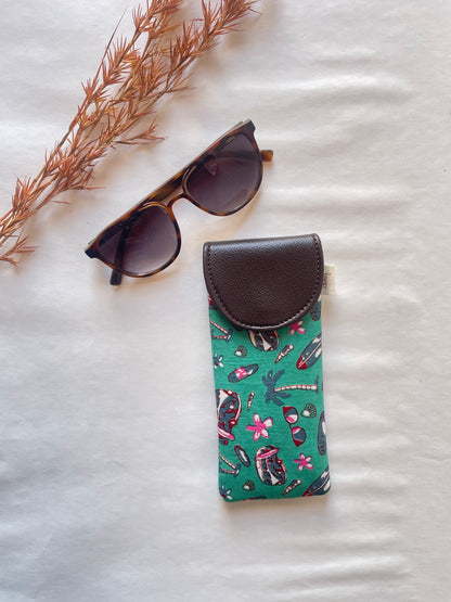 Beachy Sunglass Cover – Gentle Guard for Your Shades
