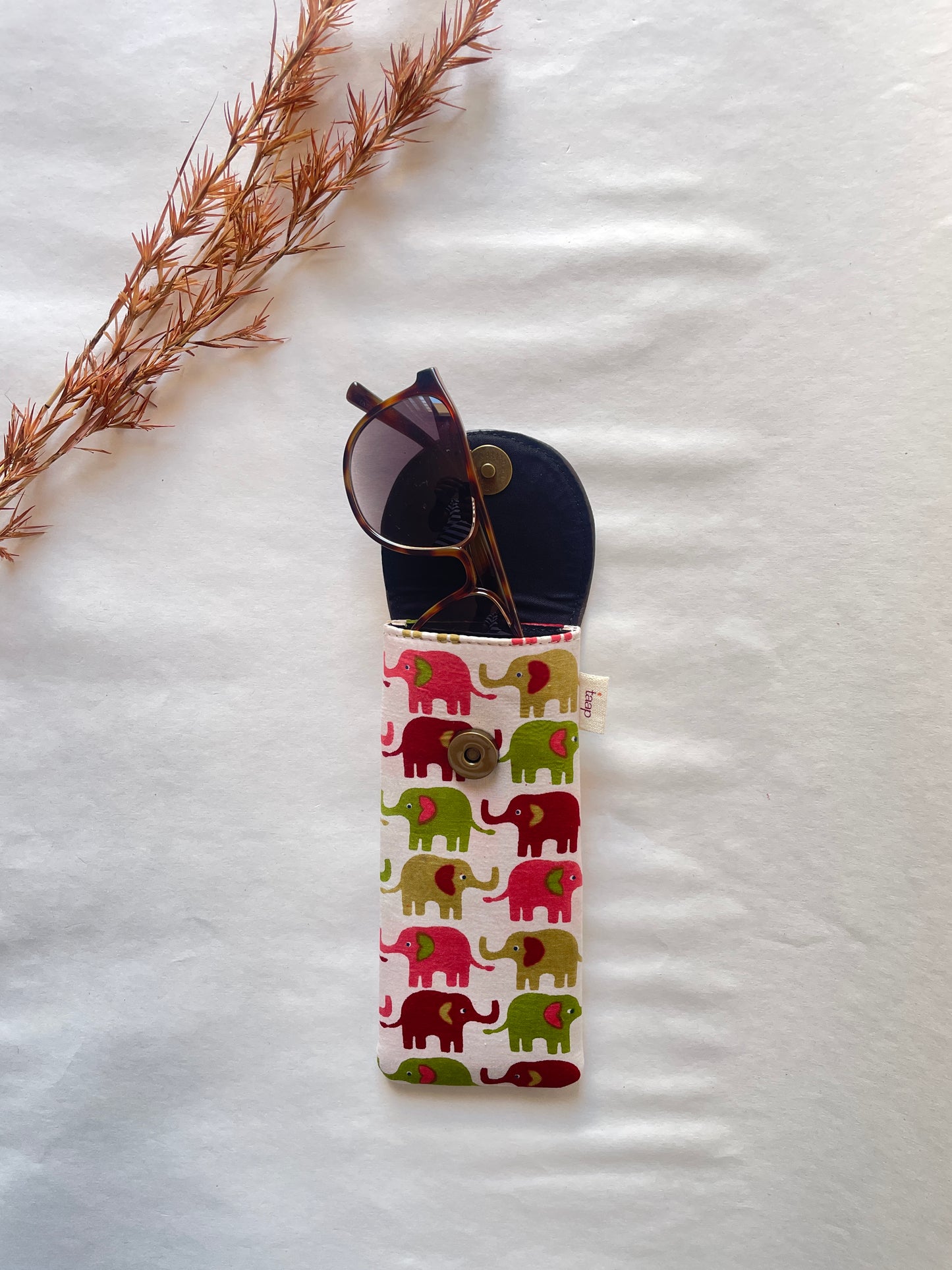 Colourful Herd Sunglass Cover – Gentle Guard for Your Shades