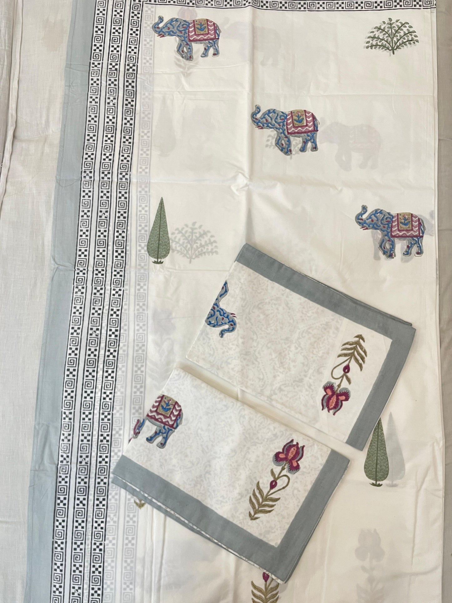 Elephant Garden HandBlock King Size Bedsheet with 2 Pillow Covers (108”*108”)