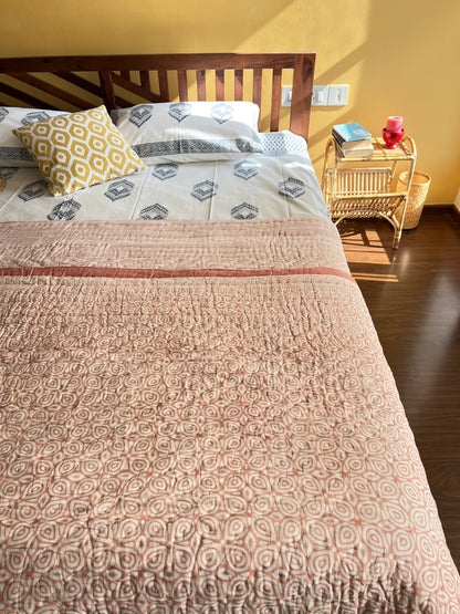 Peach Paisely Handblock Jaipuri Double Bed Quilt (90”*108”)