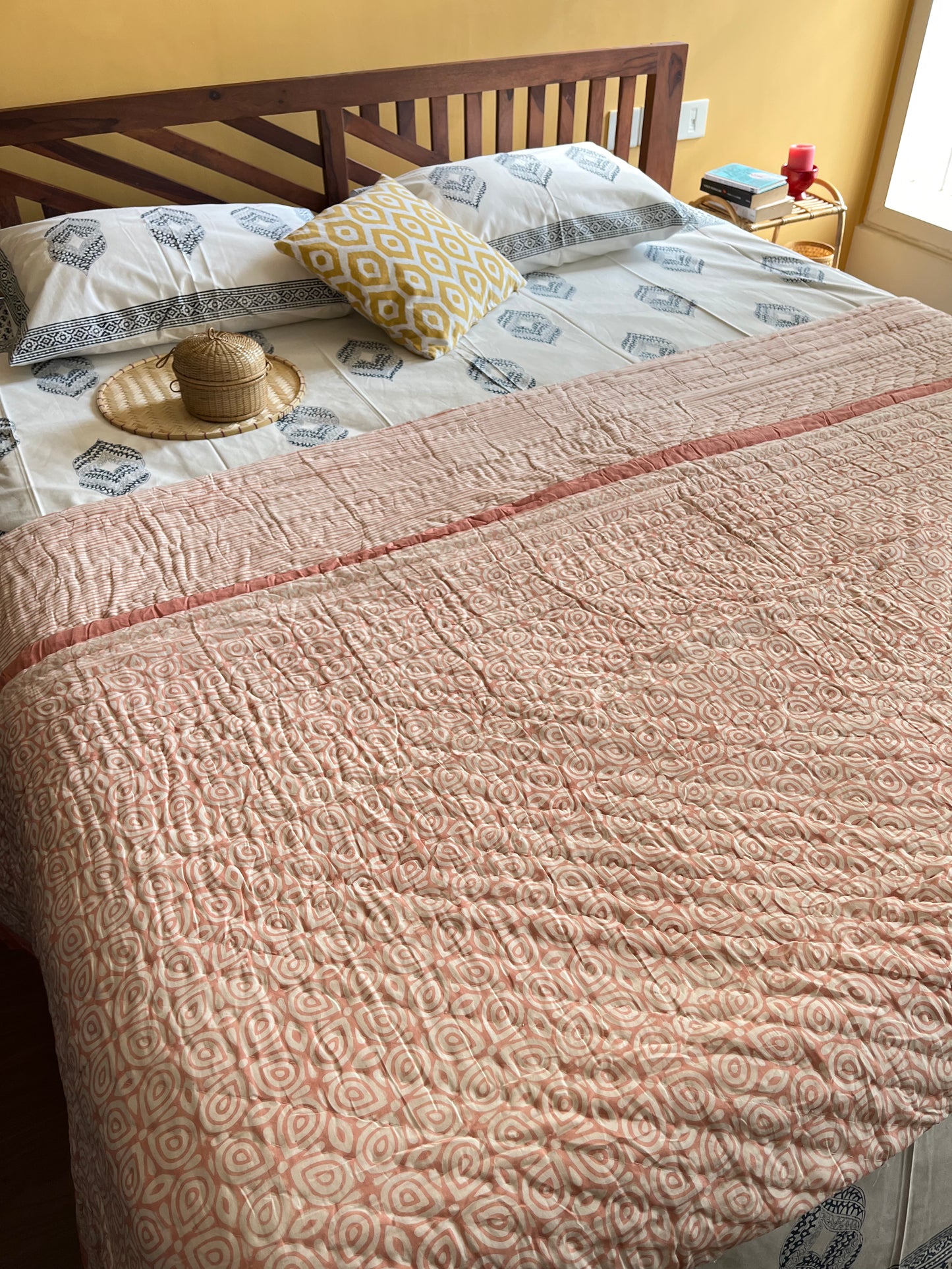 Peach Paisely Handblock Jaipuri Double Bed Quilt (90”*108”)