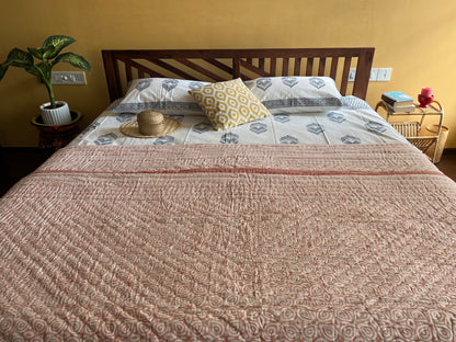Peach Paisely Handblock Jaipuri Double Bed Quilt (90”*108”)