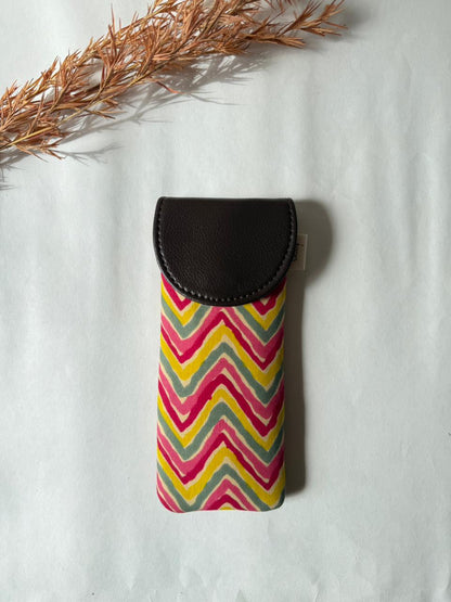 Sunset Chevron Sunglass Cover – Gentle Guard for Your Shades