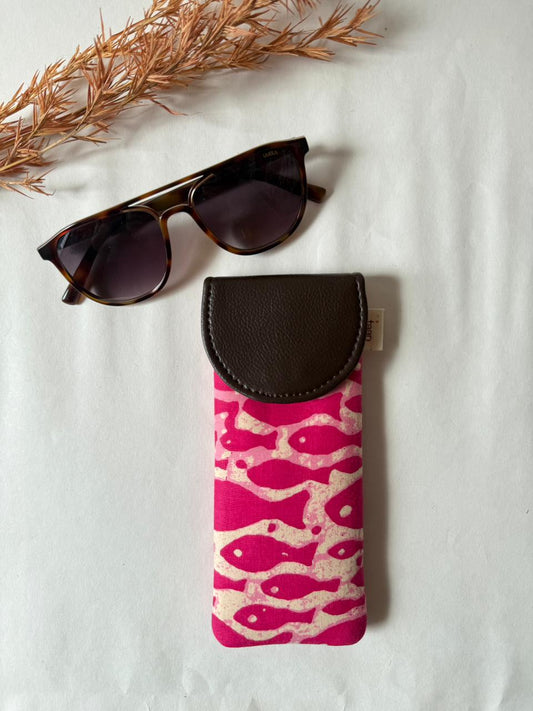Pink Shoal Sunglass Cover – Gentle Guard for Your Shades