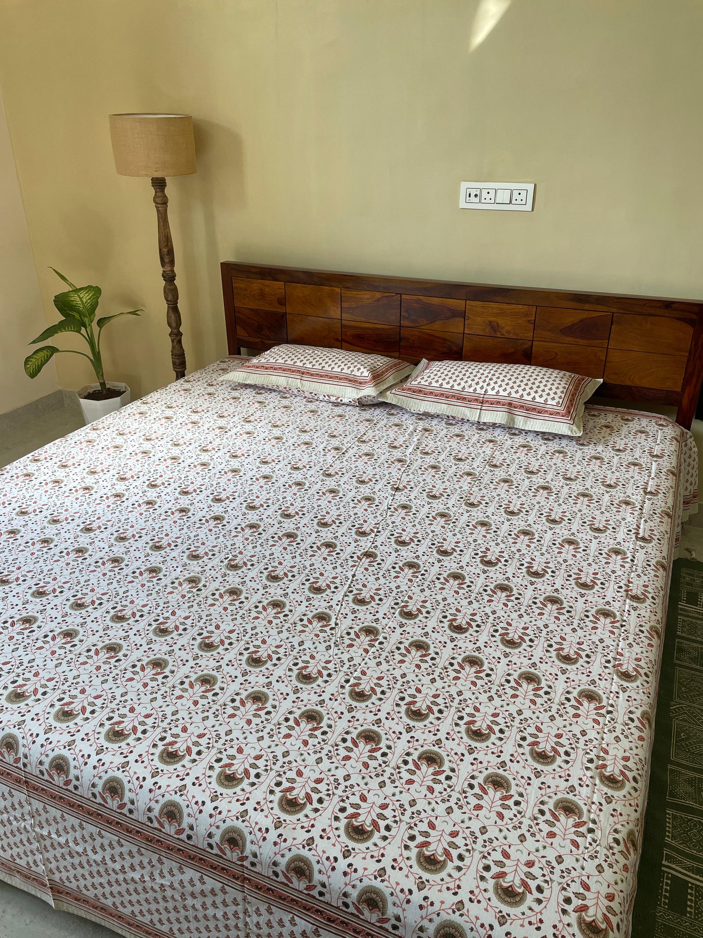 Earthy Traditional  Pure Cotton King Size Bedsheet Set with 2 Pillow Covers (108”*108”)