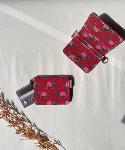 Ele-Fun Card Wallet – Compact Security with a Touch of Tradition
